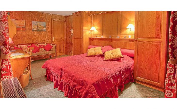 Hotel Les Balcons-Village, La Plagne, Double Bedroom 2